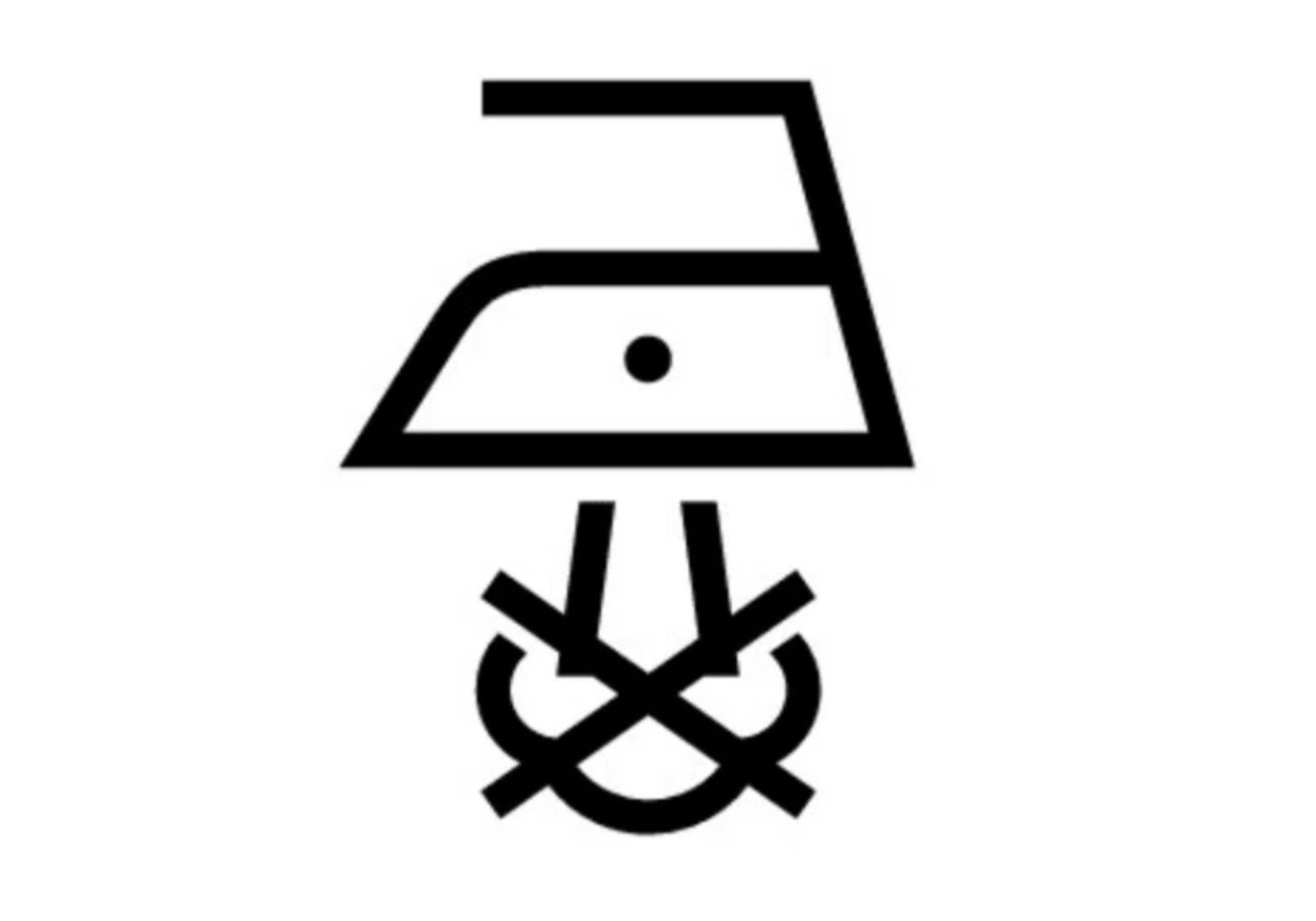 底面温度120 °Cを限度としてスチームなしでアイロン仕上げ処理ができる。スチームアイロンは不可逆的な損傷を引き起こす可能性がある。