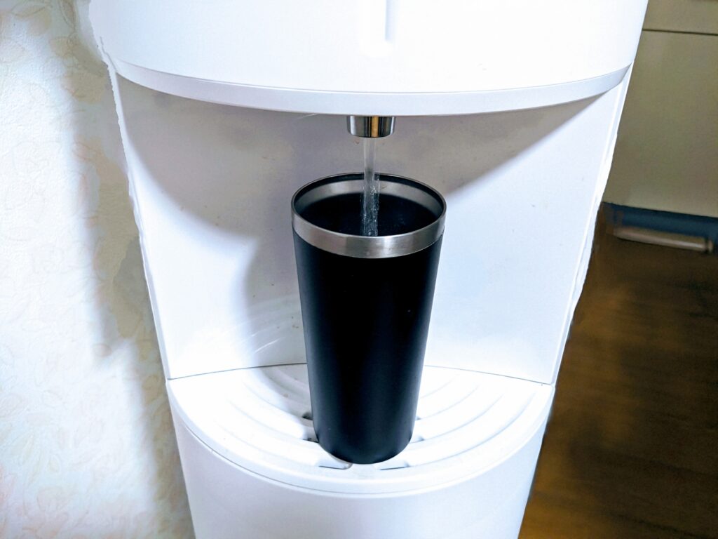 ウォーターサーバーの電気代は月いくら？冷蔵庫や電気ケトルとの比較、節約方法を解説