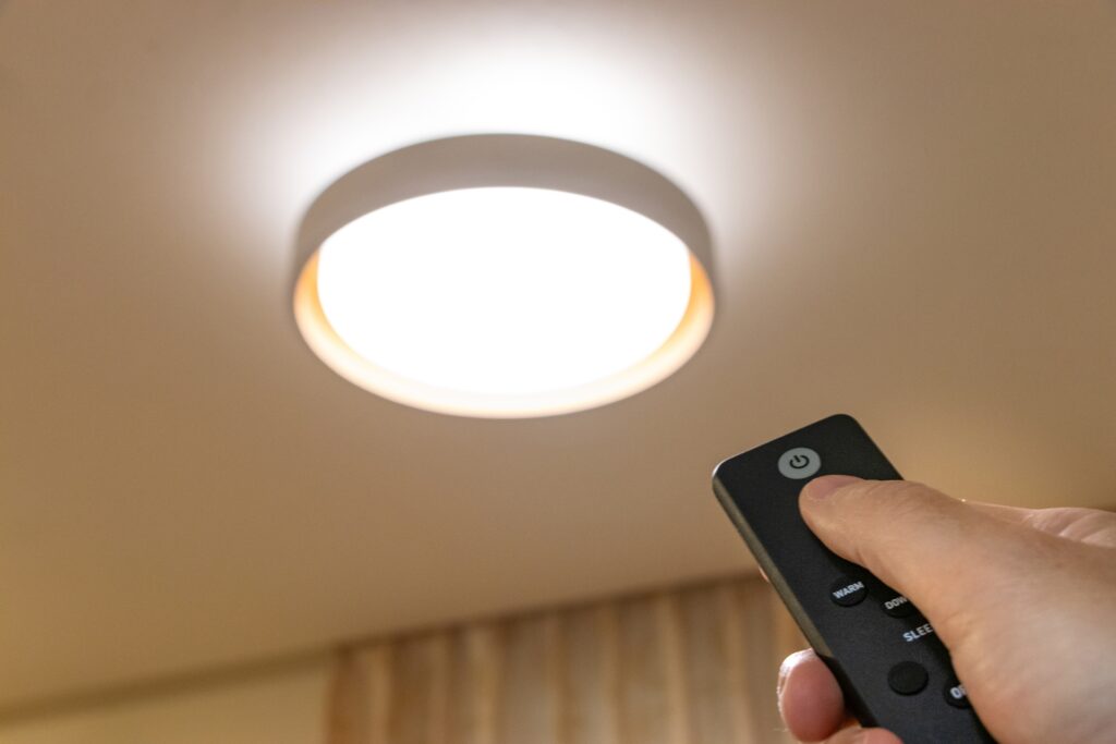 蛍光灯とLEDの電気代を徹底比較！寿命・初期費用・節電対策までまるごと解説